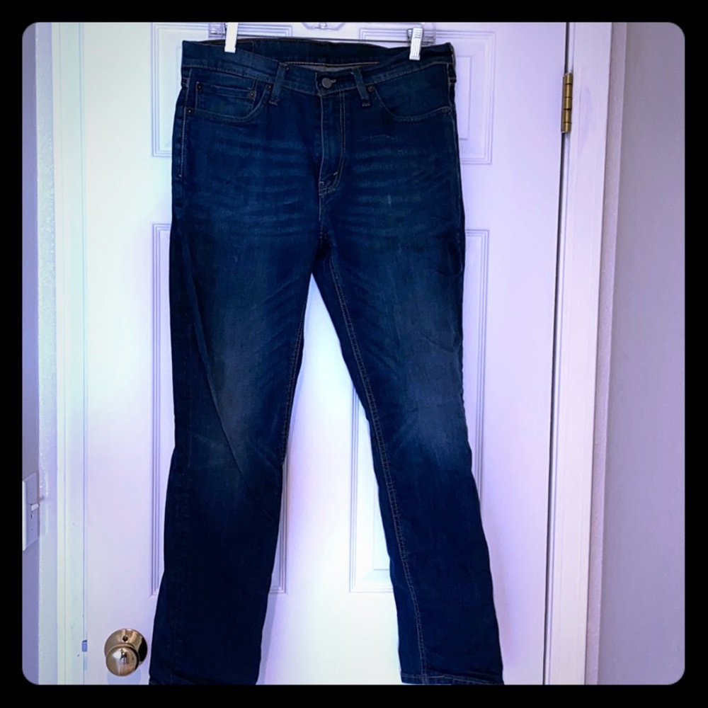 Men’s Levi’s jeans; 32x32